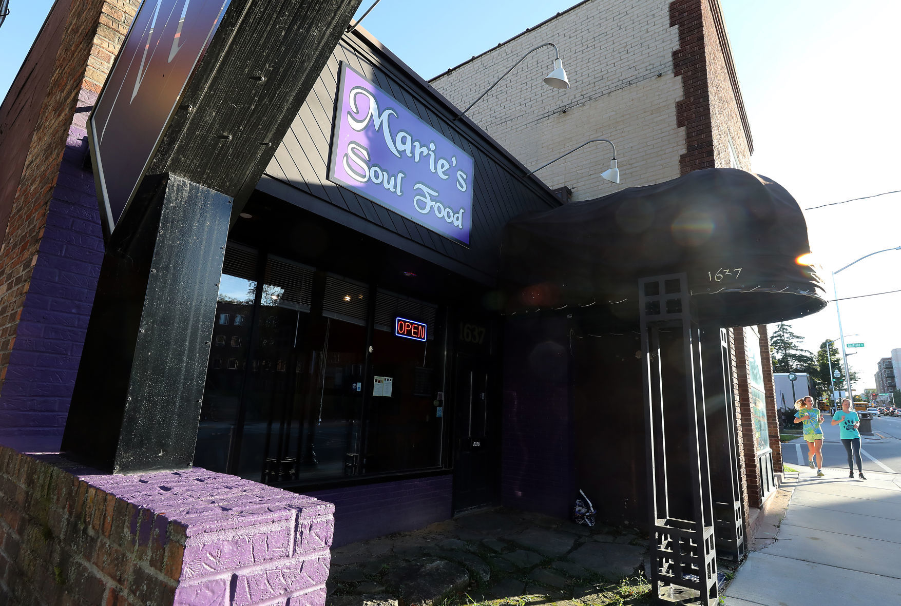 Marie's Soul Food exterior
